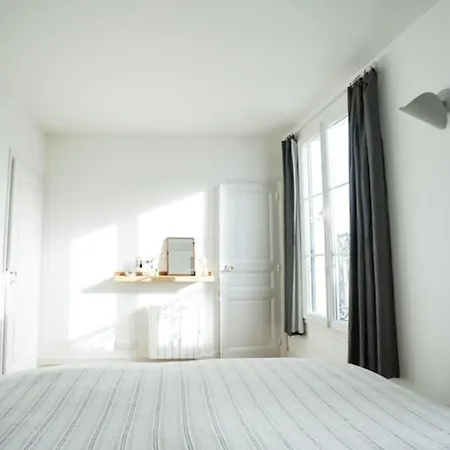 Apartament Bright Apt Near Republique